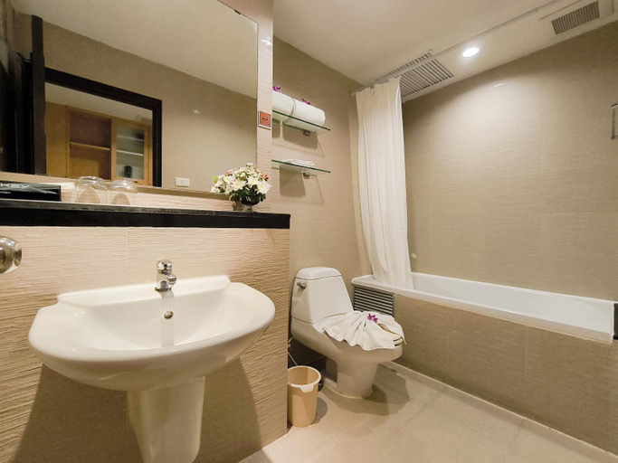 Bathroom 8