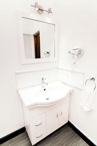 Bathroom 3, Hotel Villa del Lago, Flores