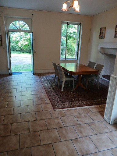 Others 5, Chateau de Maucouvent -'Le Cottage', Nièvre