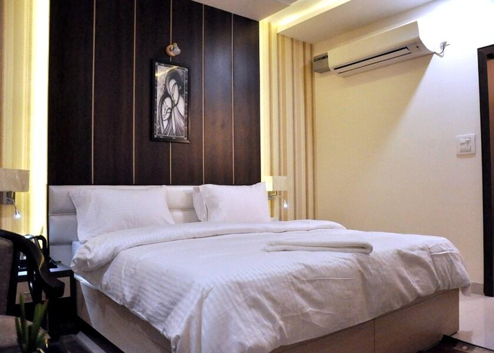 Bedroom 5, The Bellevue, Gwalior