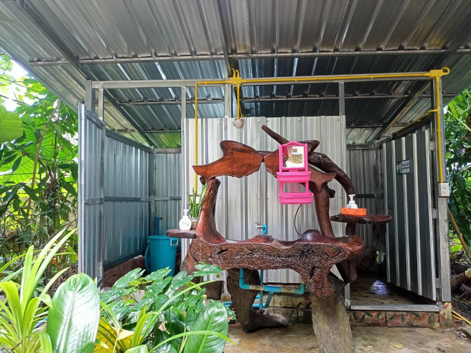 Bathroom 3, Wassana Camp, Phanom