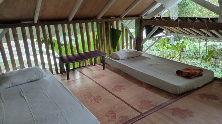 Others 5, hijau, Lombok