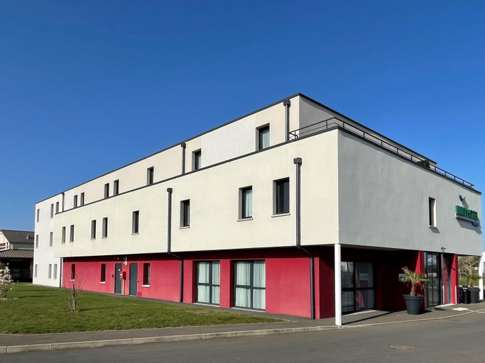 Exterior & Views 2, Brit Hotel Confort Loches, Indre-et-Loire
