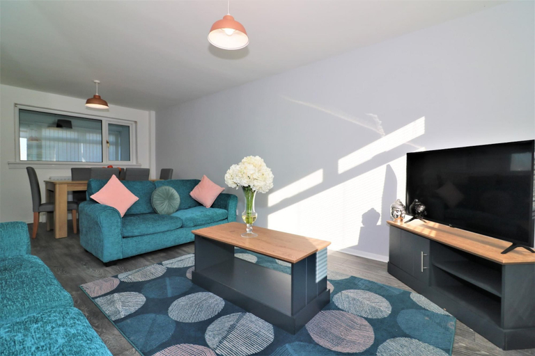 Others 5, Morland House - East Kilbride, South Lanarkshire