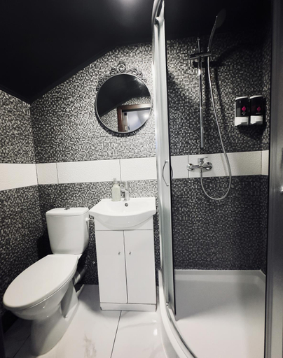 Bathroom 3, Very Bad Hootel, Kauno