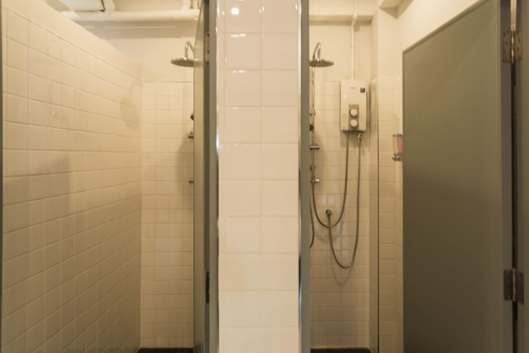 Bathroom 4, Hobnob Hostel - Adults Only, Muang Chiang Mai