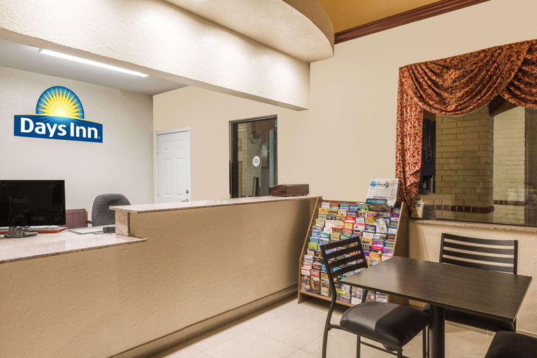Public Area 3, Days Inn by Wyndham Dickinson TX, Galveston