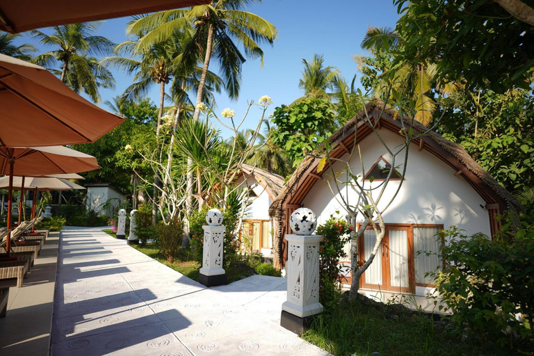 Exterior 3