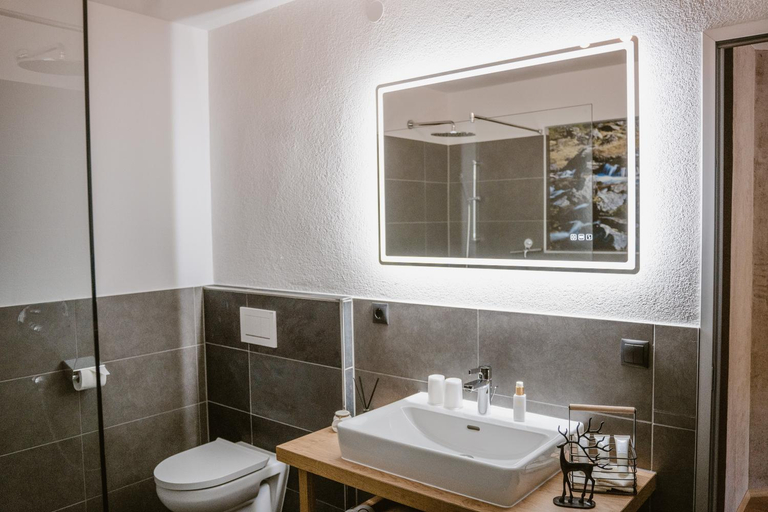 Bathroom 3, Alpenzeit, Landeck