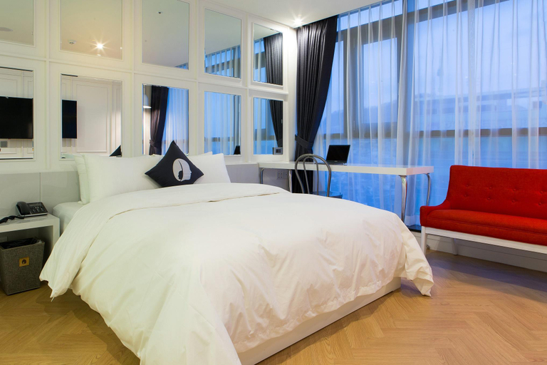 Bedroom 13