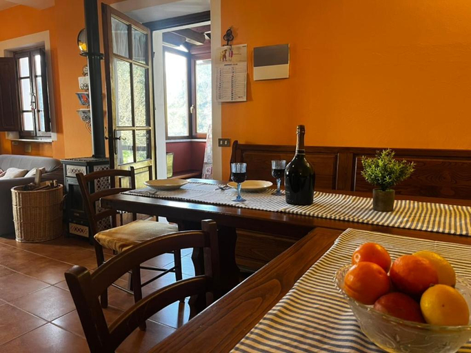 Others, Casa Iris Gombitelli, Lucca