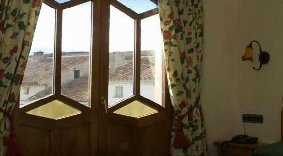 Bedroom 5, Hostal Las Grullas, Teruel