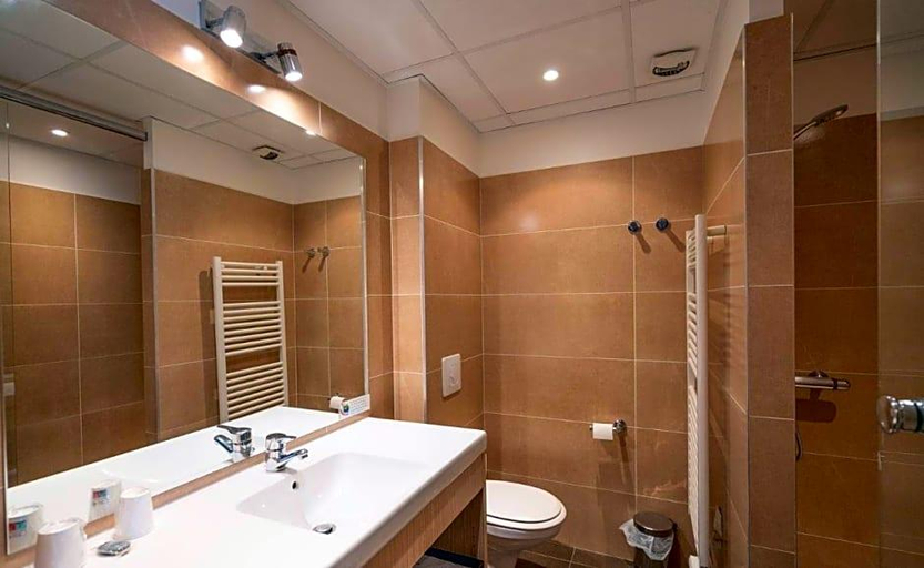 Bathroom 4, Hôtel Red Fox, Pas-de-Calais