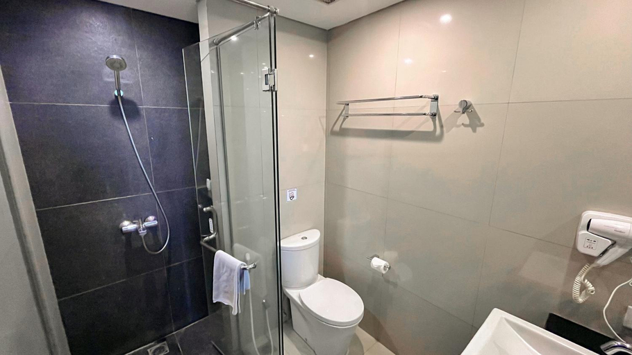 Bathroom 6