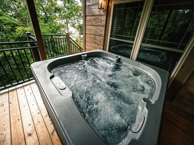 Room 4, Newly Built 2 3 Cabin w Stunning Mountain Views, Sevier