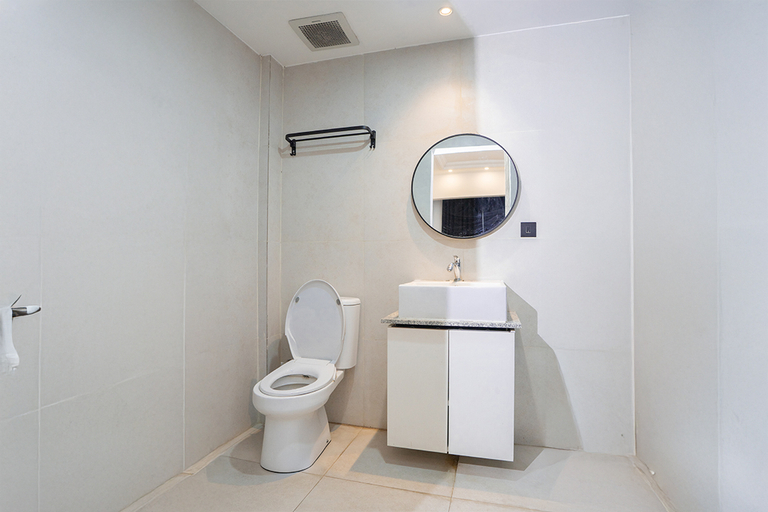 Bathroom 15
