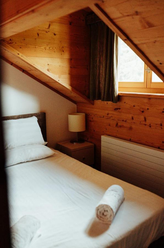 Bedroom 1, Auberge Restaurant du Lac Retaud, Aigle