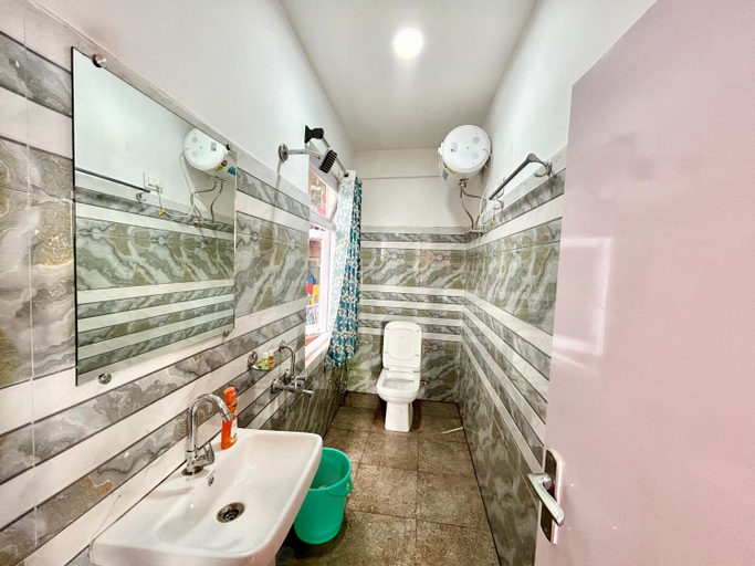 Others 4, Yepplo's King Size Suite Room with Mountain View, Darjiling