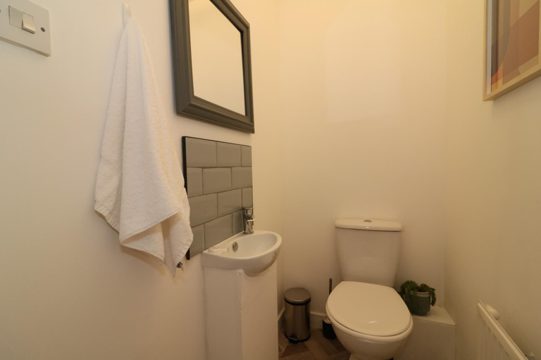 Room 5, Great Western View - Glasgow, Glasgow