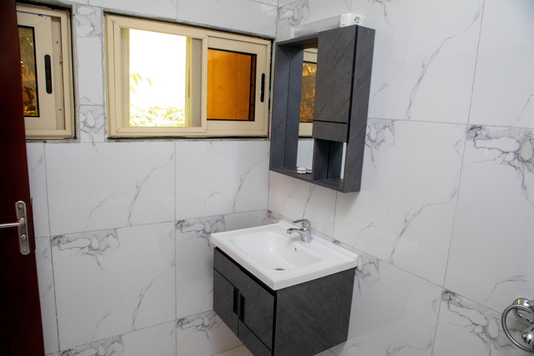Bathroom, Hotel Les Orchidees, Cotonou