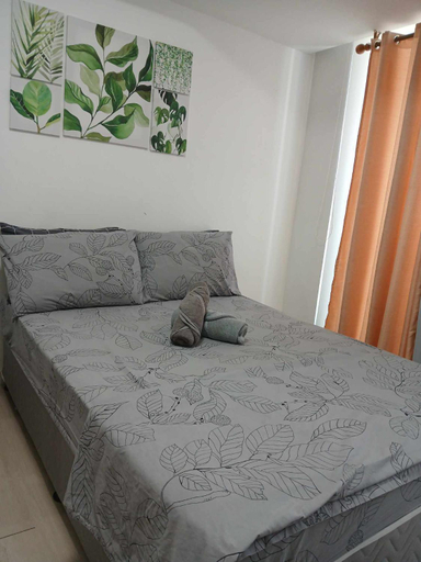 Others 5, Azure Residences Condominium, Parañaque
