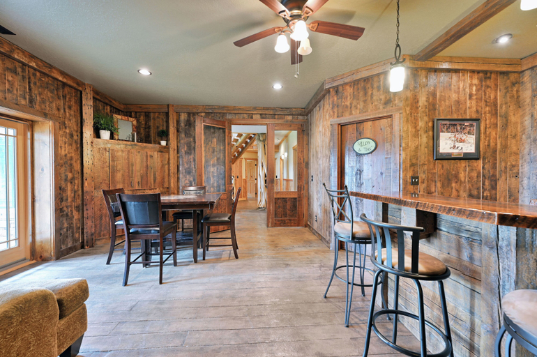 Food & Drinks 4, Osprey Lake Cabin 4 Bedroom Home by RedAwning, Sawyer