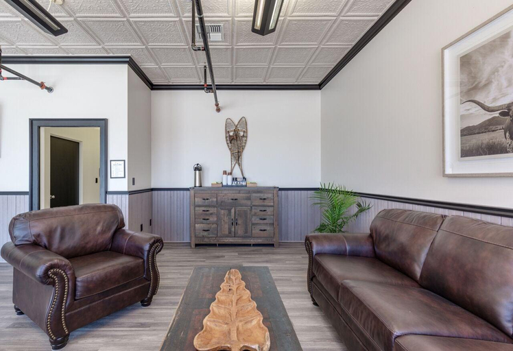 Public Area 2, The Outpost, Gallatin
