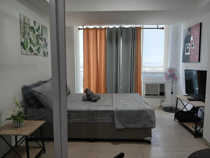 Others 4, Azure Residences Condominium, Parañaque