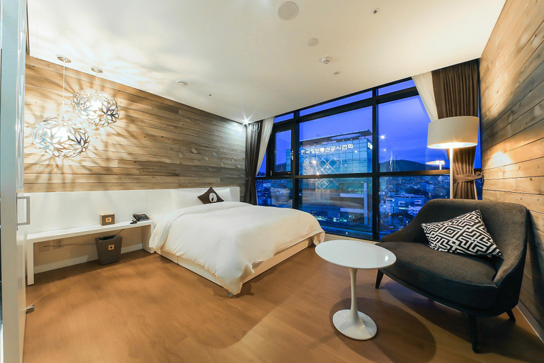 Bedroom 7