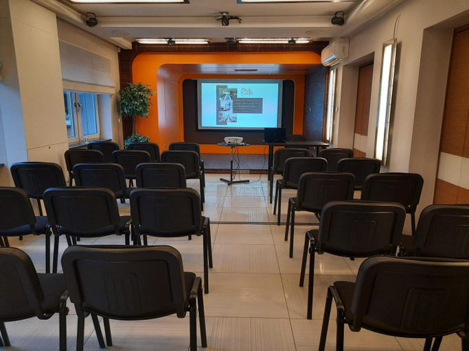 Business Facilities 5, Mloda Europa, Łódź
