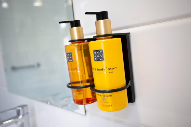 Bathroom 4, Casual de las Olas San Sebastian, Guipúzcoa