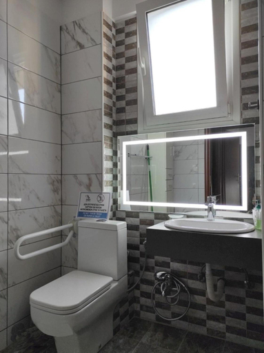 Shower 5, Vosinakis House in Volos, Thessaly