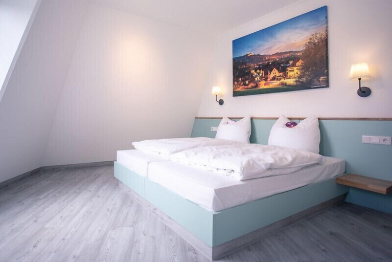 Bedroom 4, Auszeit Das Hotel Himmelkron, Kulmbach