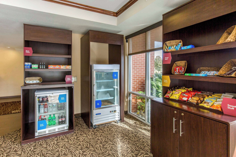 Food & Drinks 5, Comfort Suites Seaford, Sussex