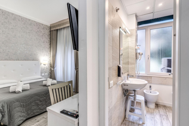Bedroom 3, Gardenia Suites, Roma