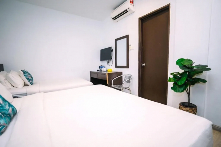 Bedroom 3, Swing & Pillows - Dataran Merdeka KL, Kuala Lumpur