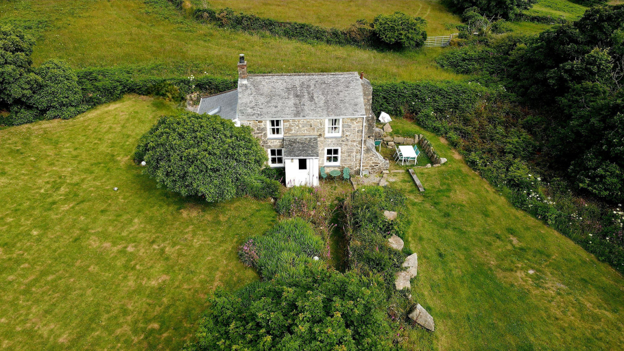 Exterior & Views 2, Kitts Cottage in Redruth, Cornwall