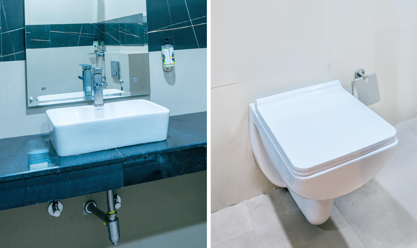 Bathroom 5, Treebo Sunny Feast, Gautam Buddha Nagar