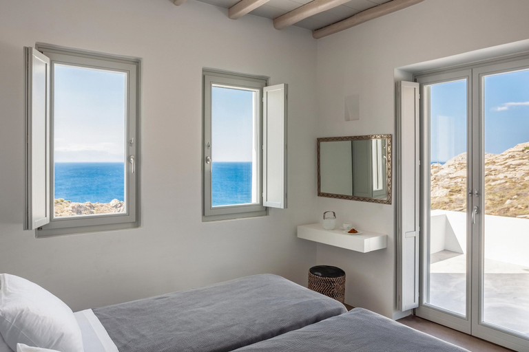 Room 5, Apollo Paradise Seaview Infinity Pool Jacuzzi, South Aegean