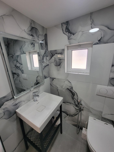 Bathroom 3, luxury studio's J&M, Sarandës