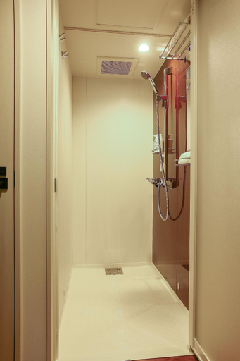 Bathroom 24
