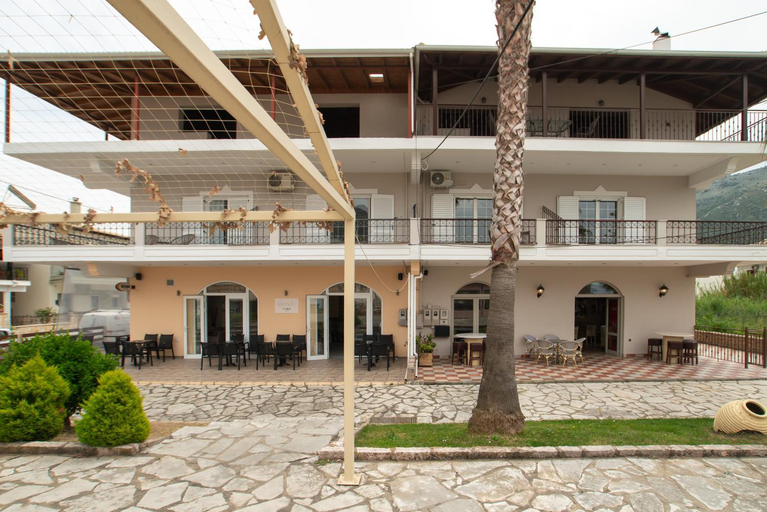 Others 3, Blue Hug Apartments, Epirus