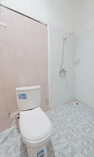 Bathroom 5, The Mel Homestay, Klungkung