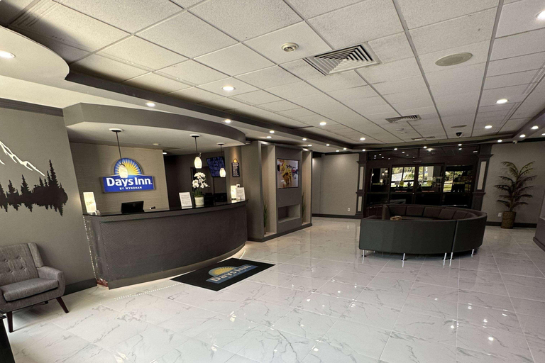 Public Area 2, Days Inn by Wyndham Liberty/Monticello, Sullivan