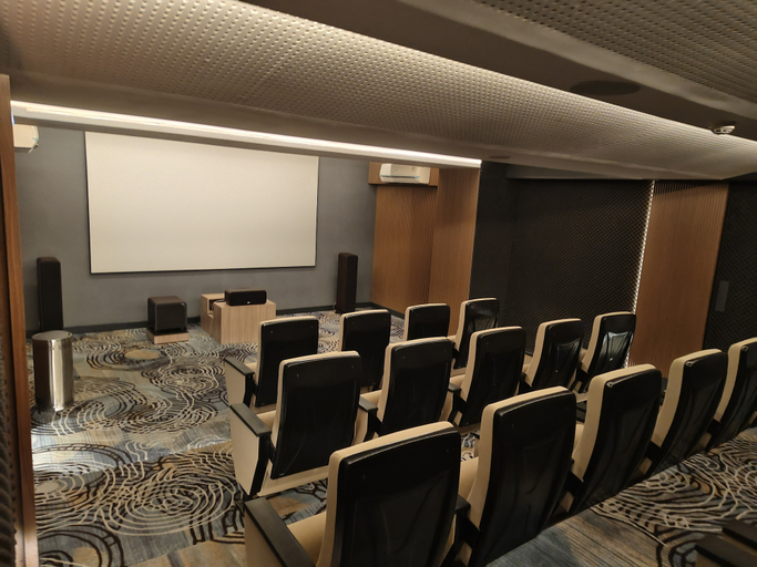 Business Facilities, Eksklusif Studio Bella Tower Pakuwon City by ERELYN, Surabaya
