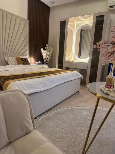 Others 4, أستديو هادي وراقي, Riyadh
