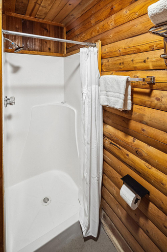 Bathroom 4, Denali Crow's Nest, Denali