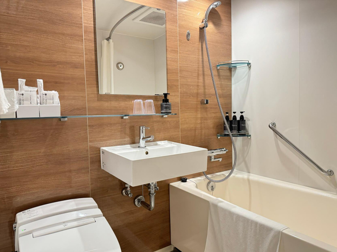 Bathroom 21