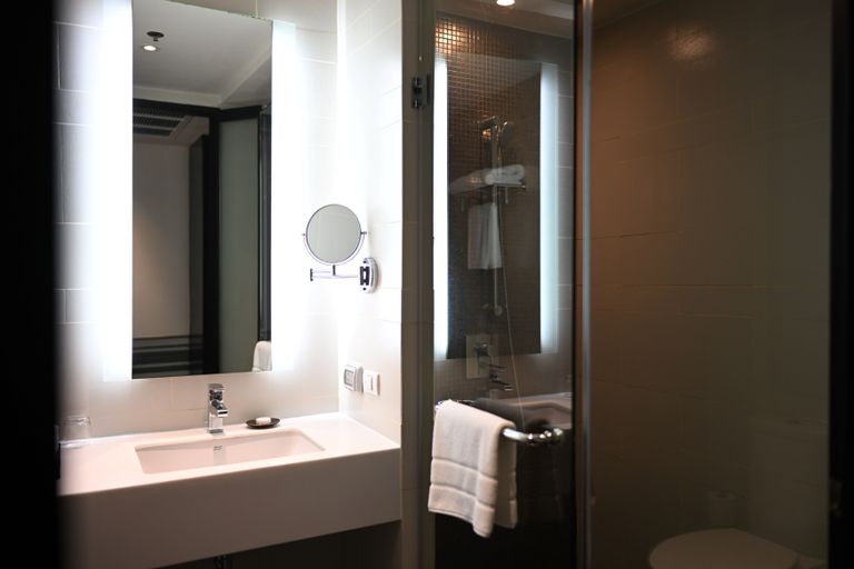 Bathroom 19