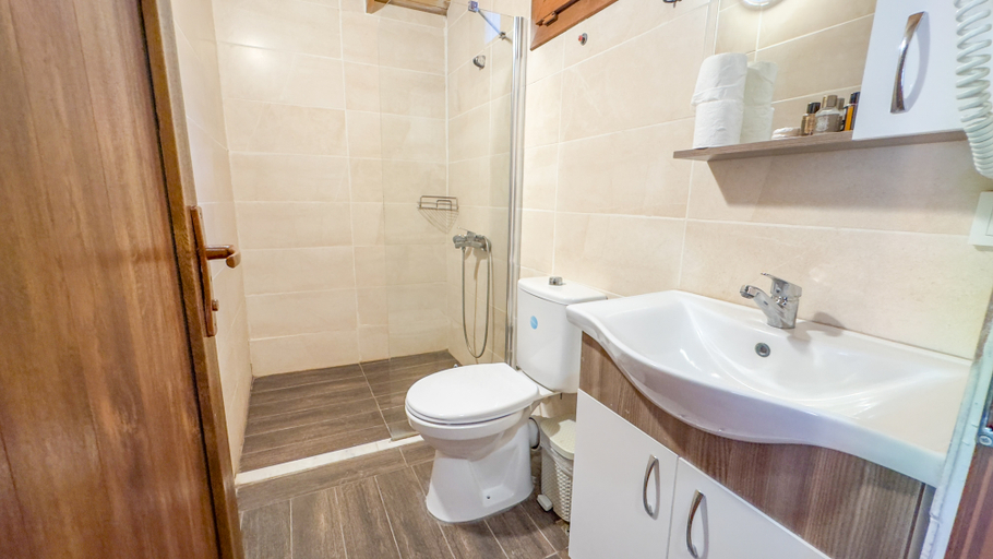 Bathroom 3, Gai̇a Bungalow, Ayvalık